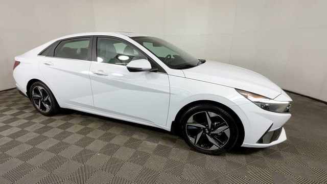 Certified 2023 Hyundai Elantra Limited w/ Winter Weather Package FWD video 2