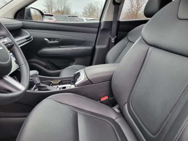 Used 2025 Hyundai Tucson SEL AWD/4WD image 19