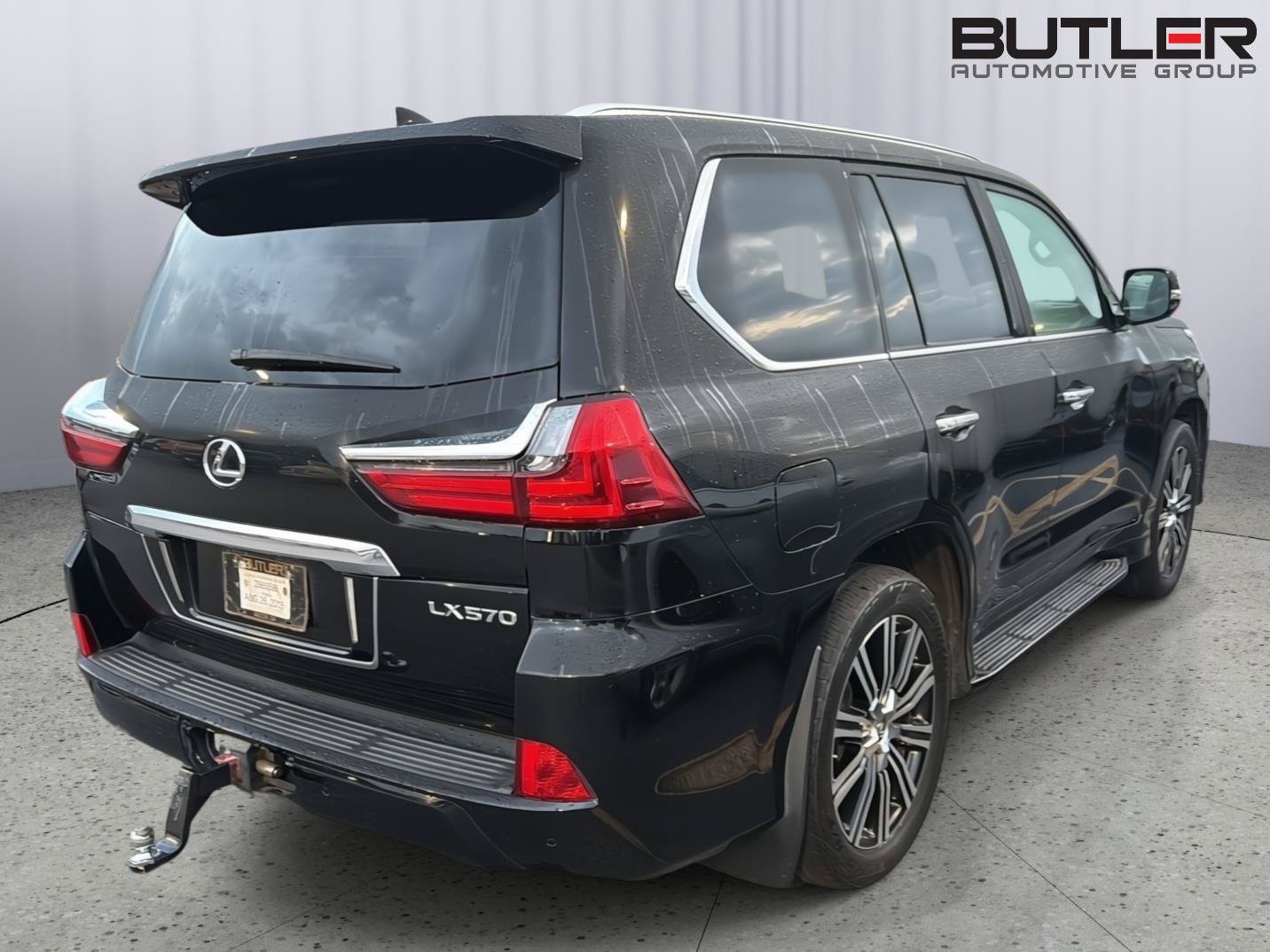 Used 2018 Lexus LX 570 4WD w/ Luxury Package image 8