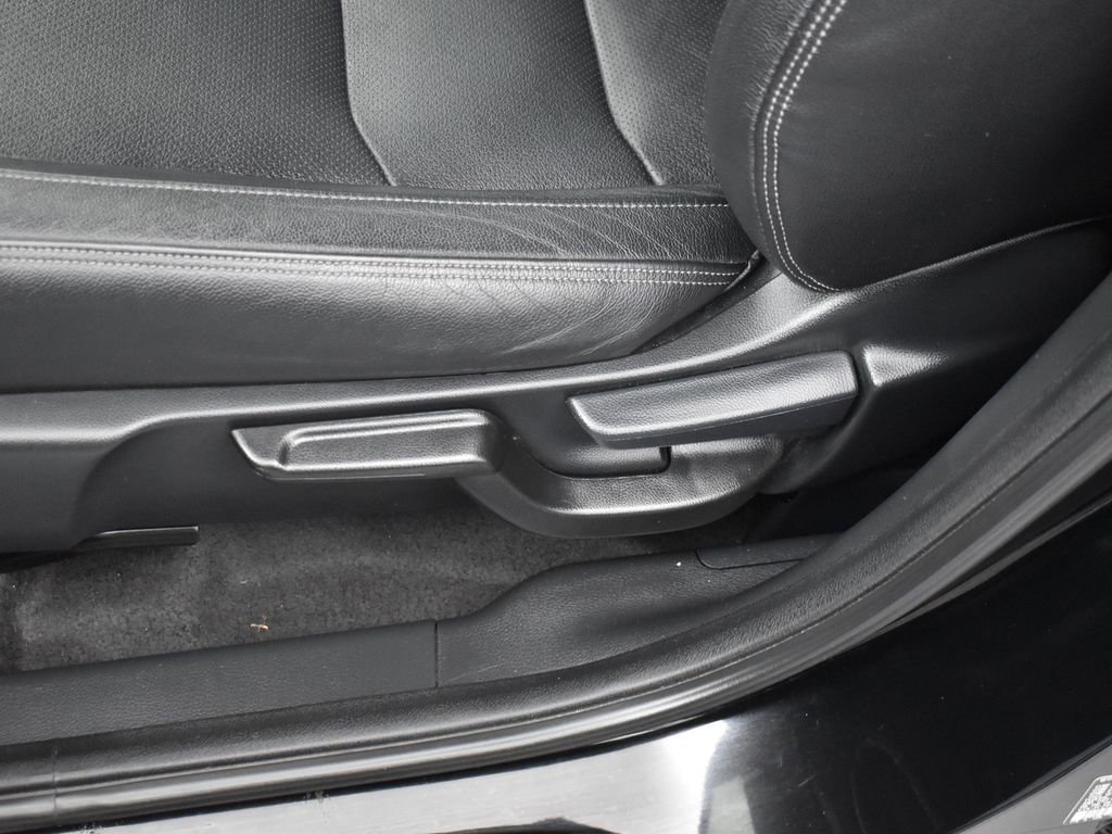 Used 2022 Honda HR-V EX-L image 11