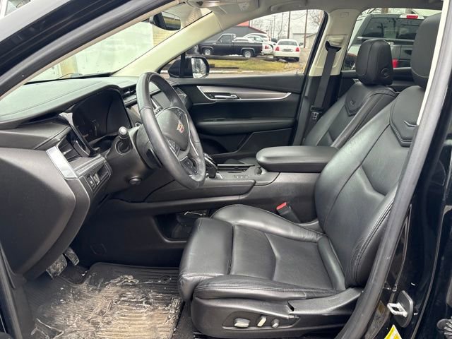 Used 2017 Cadillac XT5 Luxury w/ Driver Awareness Package image 8