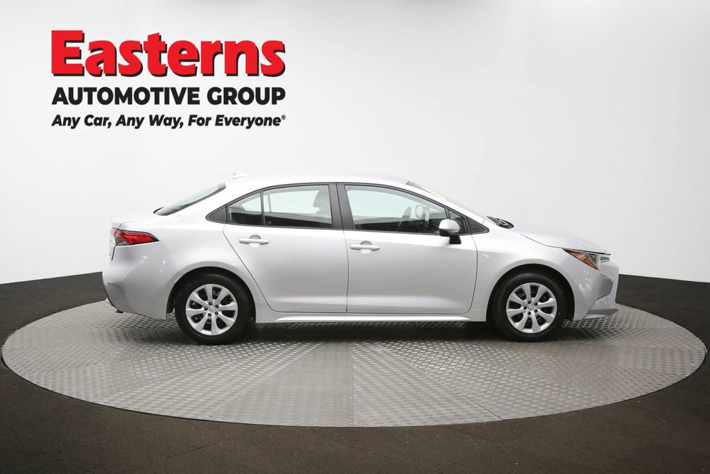 Used 2022 Toyota Corolla LE FWD image 45