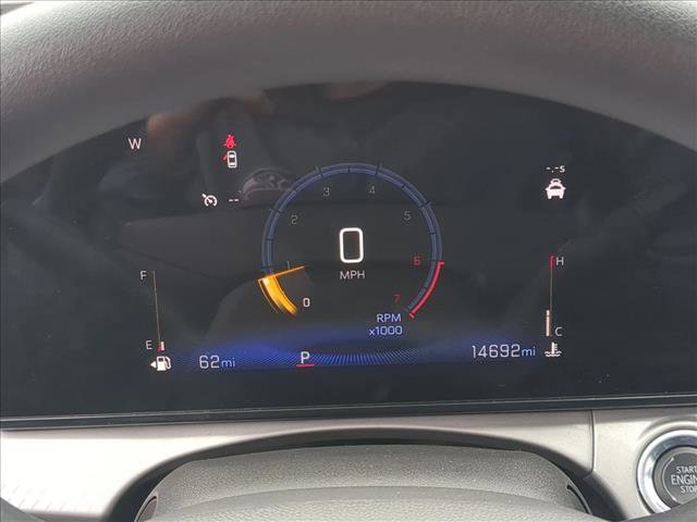 Certified 2025 Chevrolet Trax LT image 14