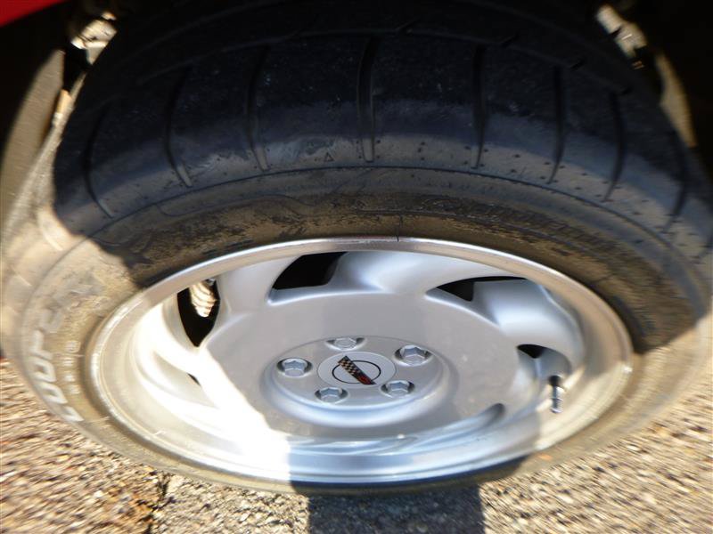 Used 1992 Chevrolet Corvette Convertible RWD image 25