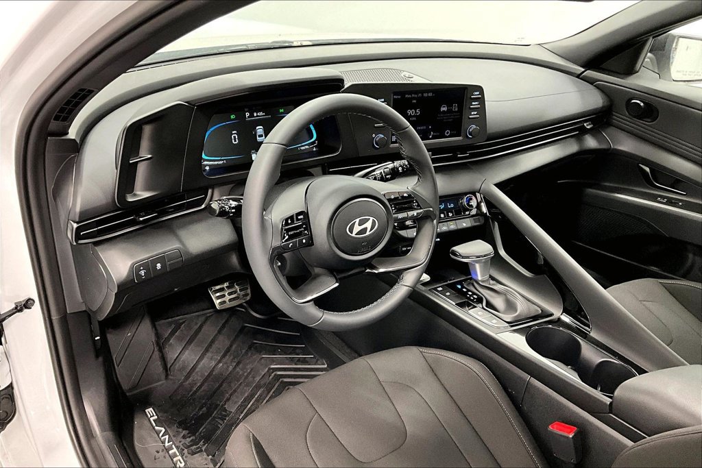 New 2026 Hyundai Elantra SEL Sport Premium FWD image 19