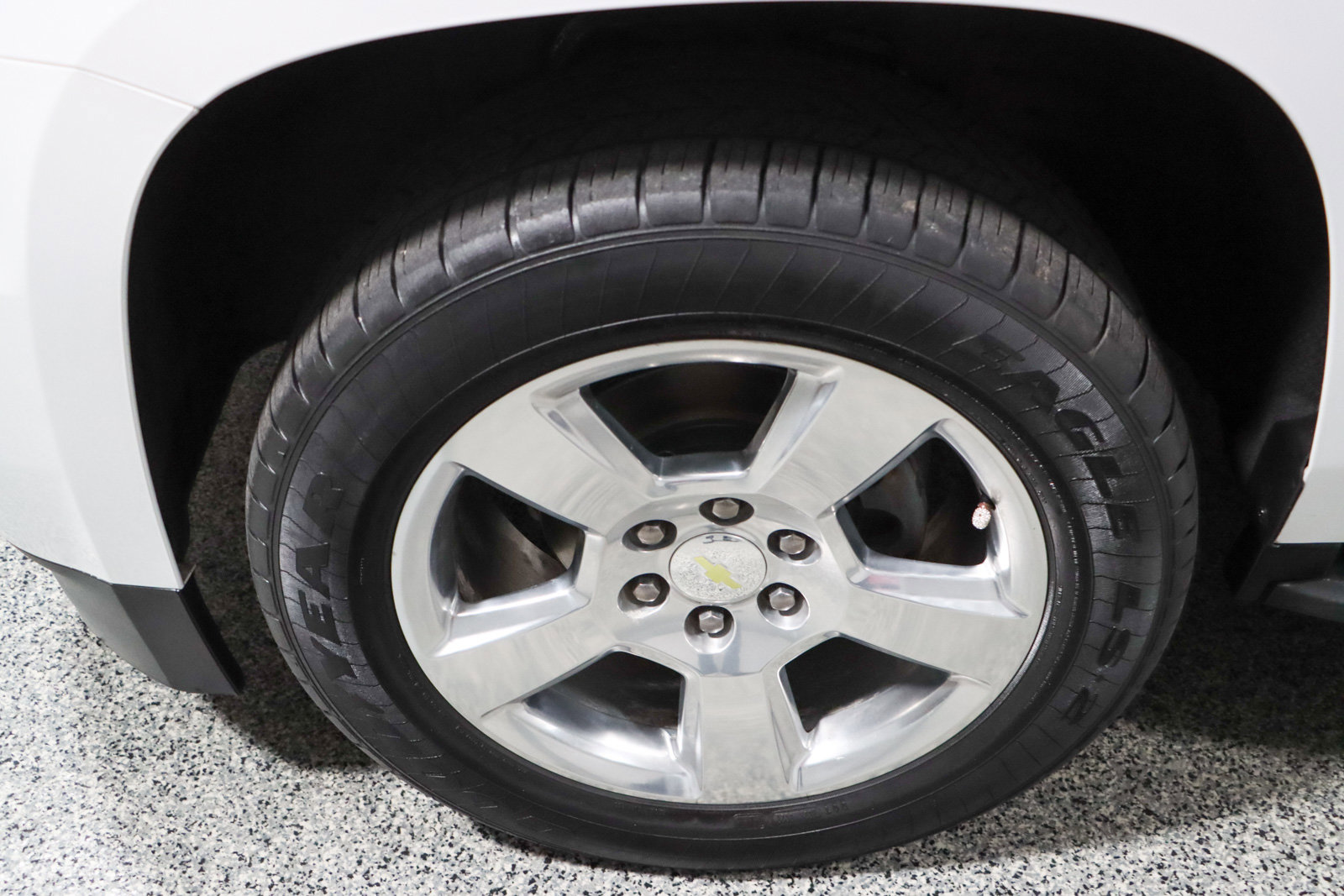 Used 2018 Chevrolet Suburban LT image 11