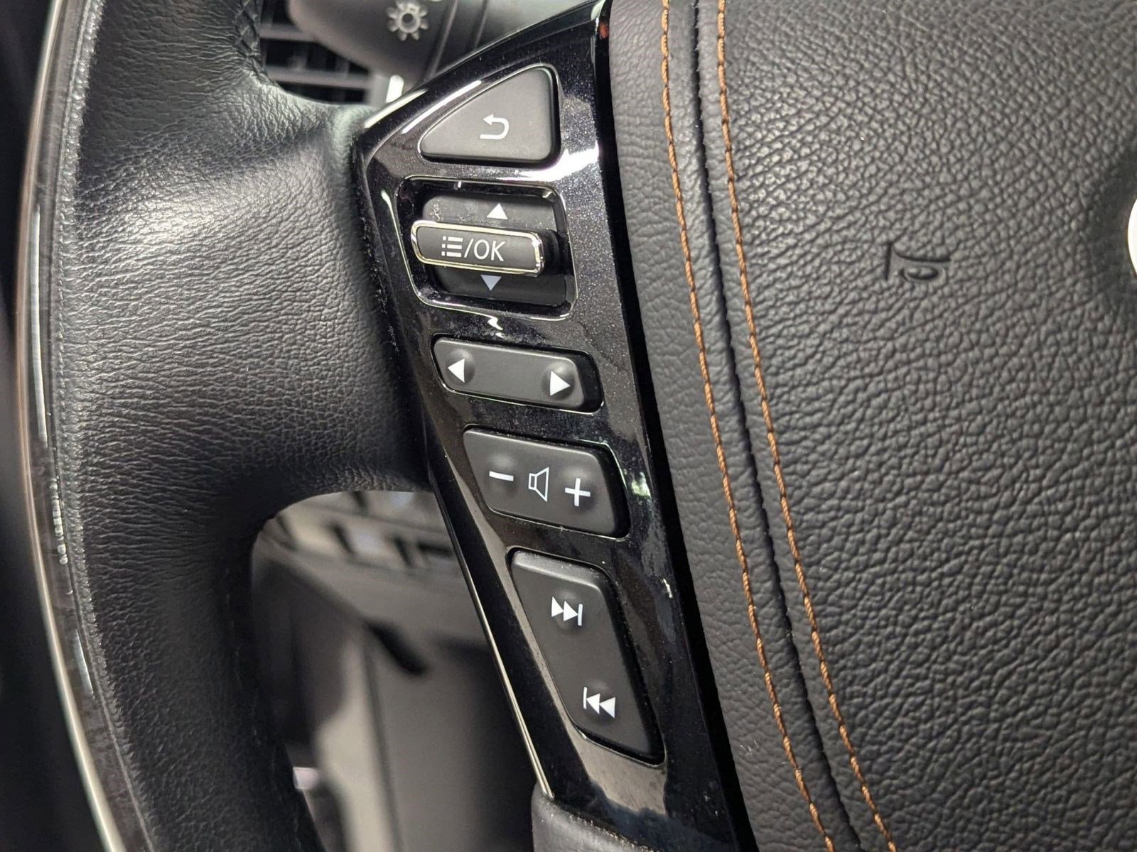 Used 2024 INFINITI QX80 Sensory AWD/4WD image 13