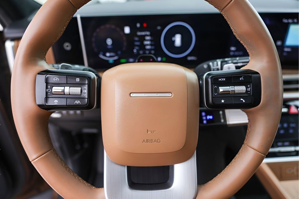 Used 2024 Hyundai Santa Fe Limited image 15