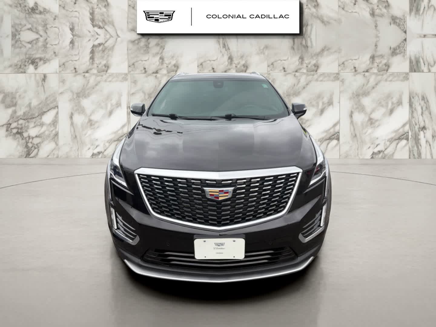 Used 2023 Cadillac XT5 Premium Luxury AWD/4WD image 2
