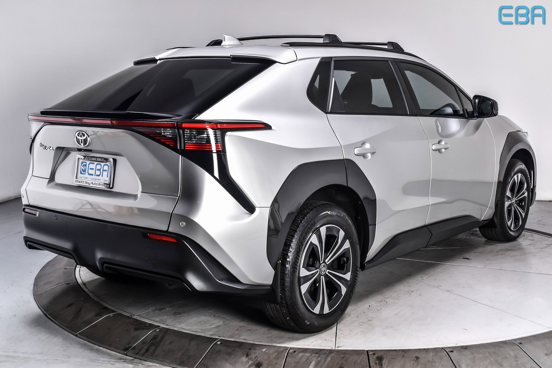 Used 2024 Toyota bZ4X XLE w/ Weather Package image 6