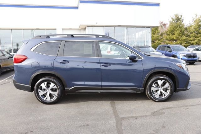 Certified 2025 Subaru Ascent Premium w/ Premium Package image 2