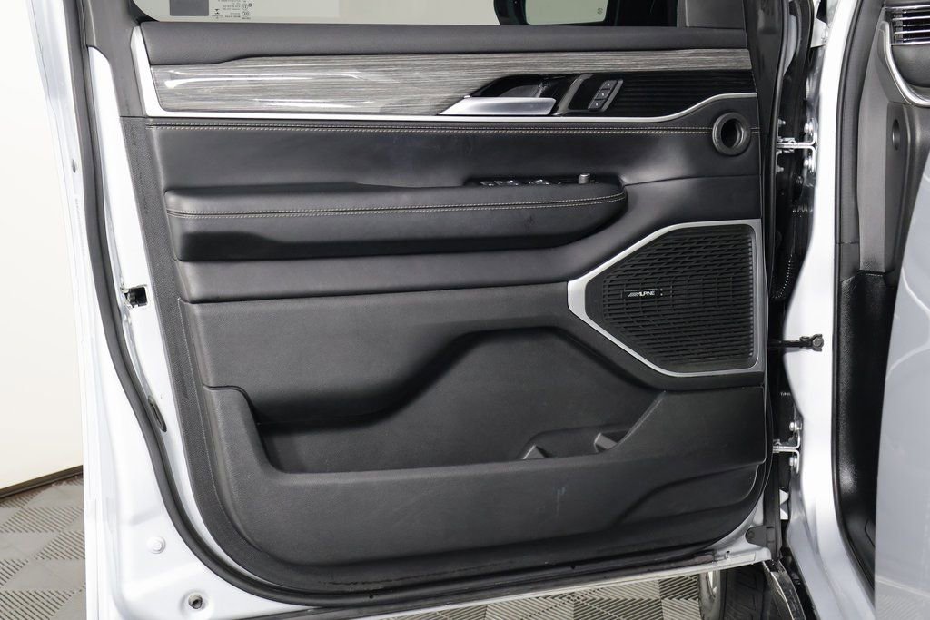 Used 2022 Jeep Wagoneer Series II image 13