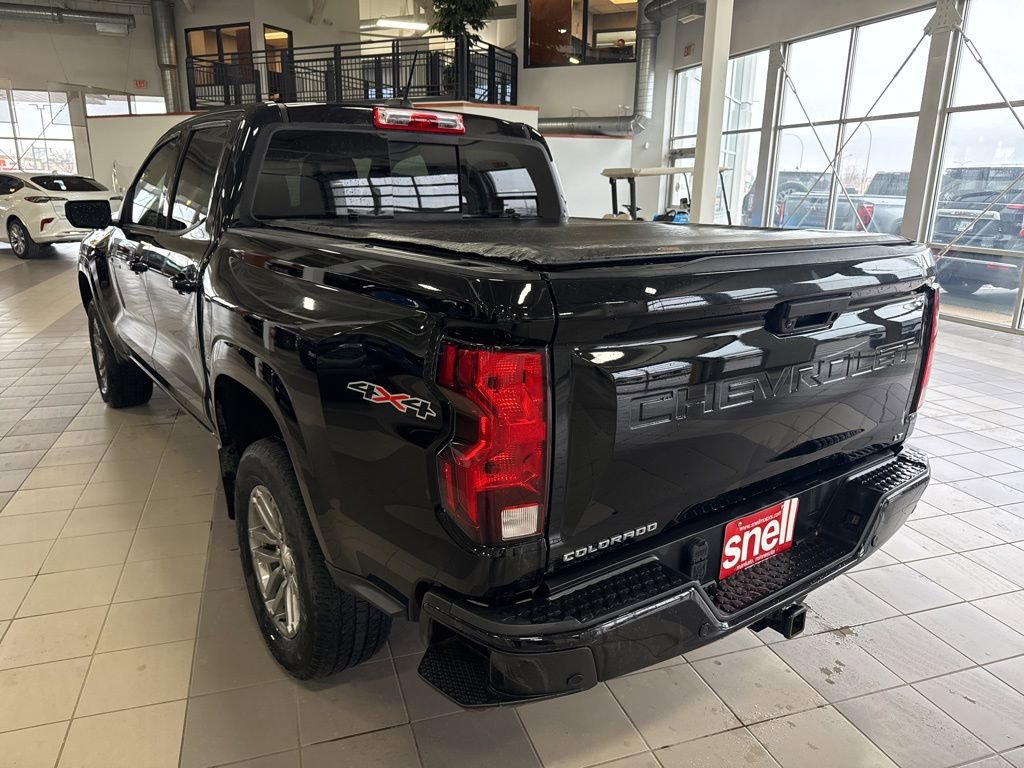 Used 2023 Chevrolet Colorado LT w/ LT Convenience Package II image 3