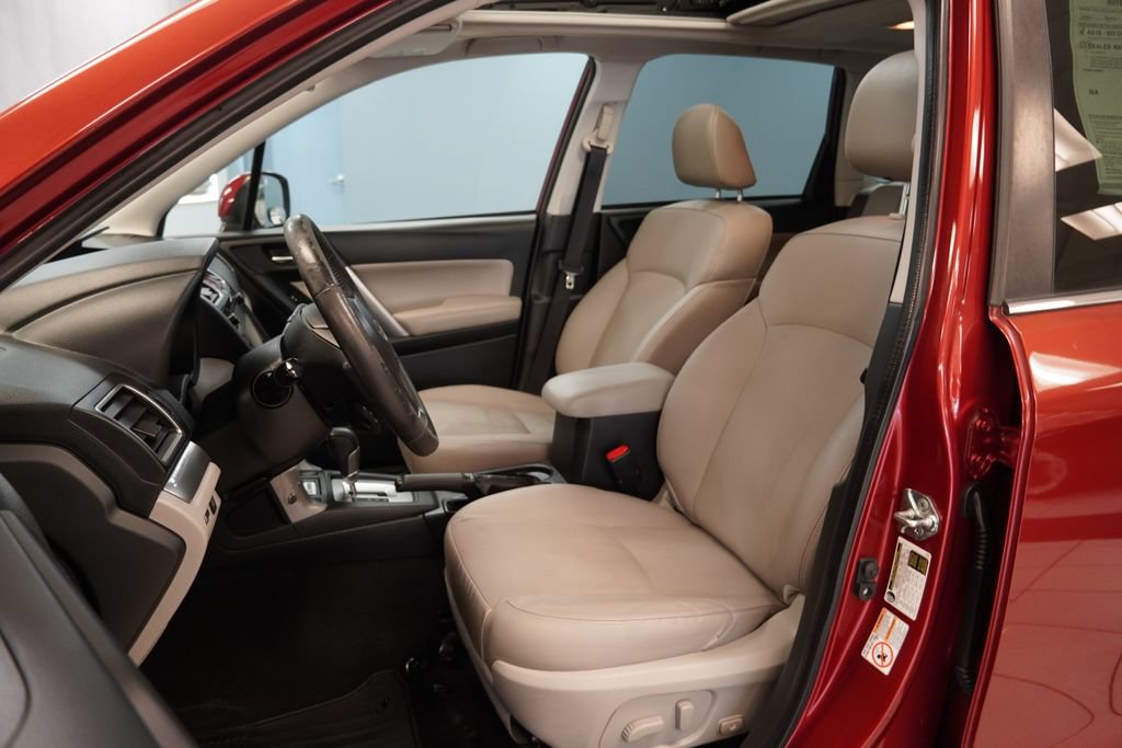 Used 2016 Subaru Forester 2.5i Limited AWD/4WD image 4