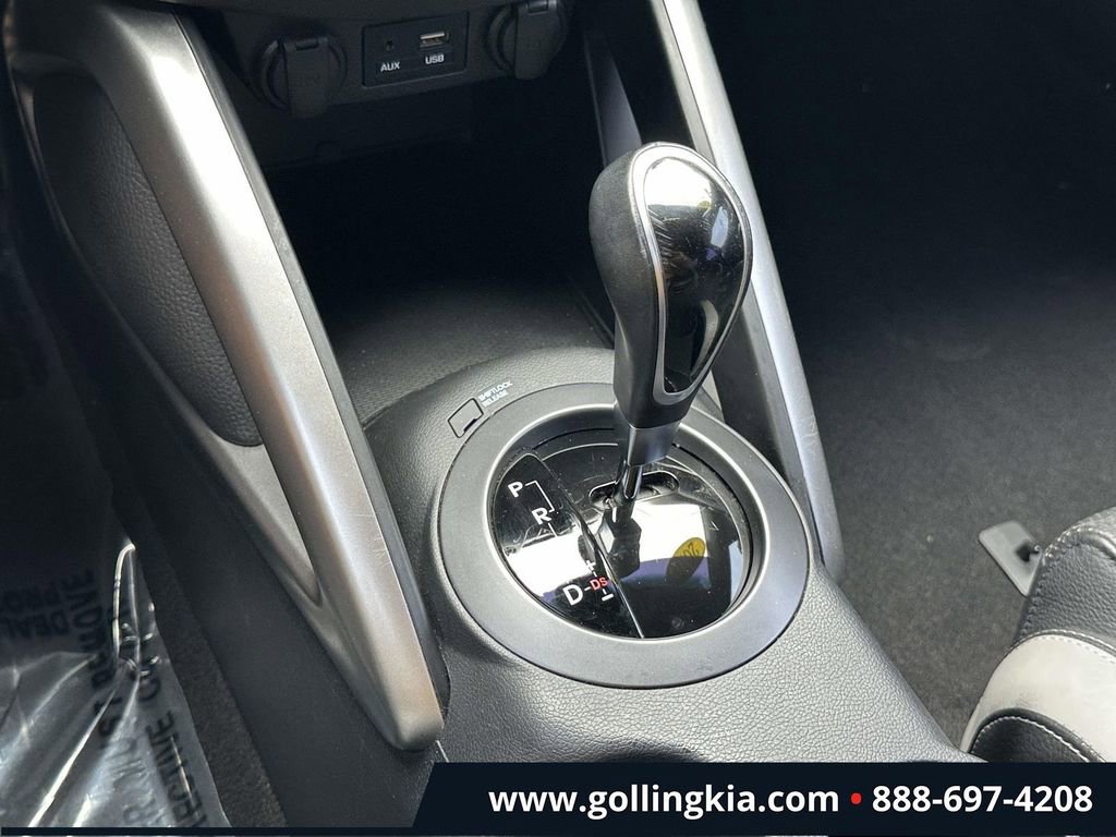 Used 2016 Hyundai Veloster Turbo FWD image 27
