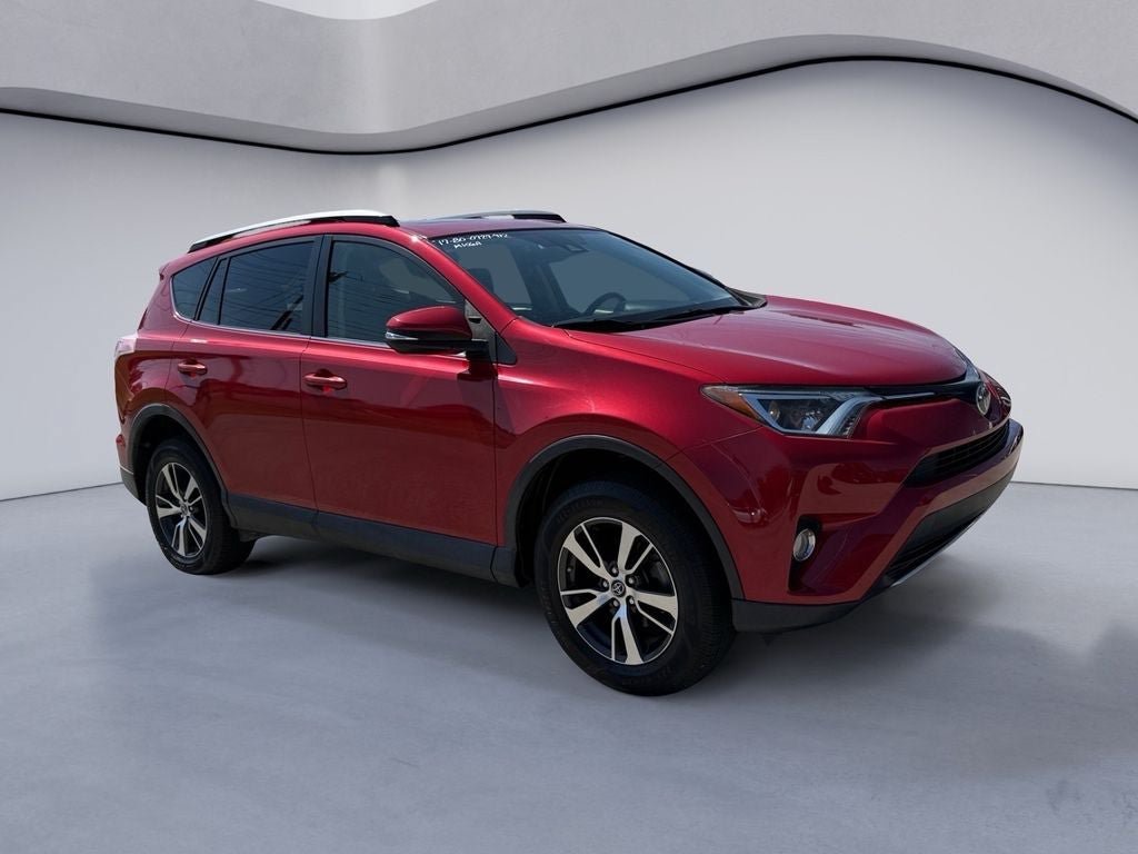 Used 2017 Toyota RAV4 XLE FWD image 7