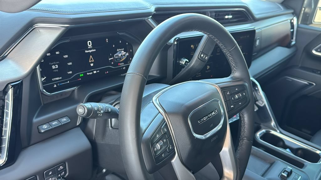 Used 2025 GMC Sierra 2500 Denali w/ Denali Reserve Package AWD/4WD image 23