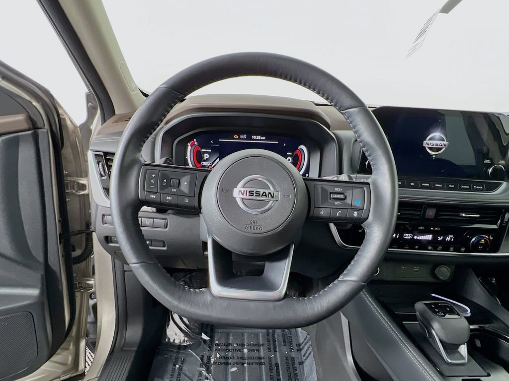 Used 2021 Nissan Rogue Platinum image 11