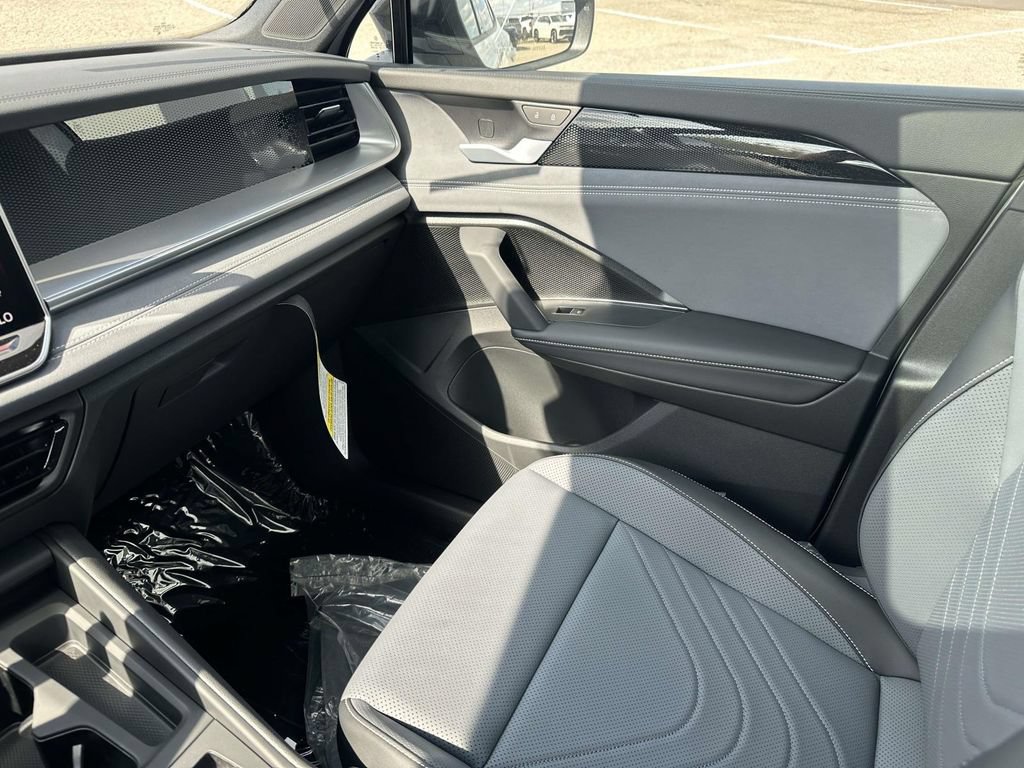 New 2026 Volkswagen Tiguan SE R-Line AWD/4WD image 27