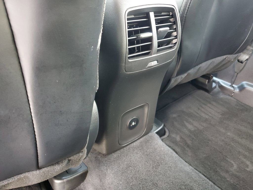 Used 2024 Ford Escape SE image 31
