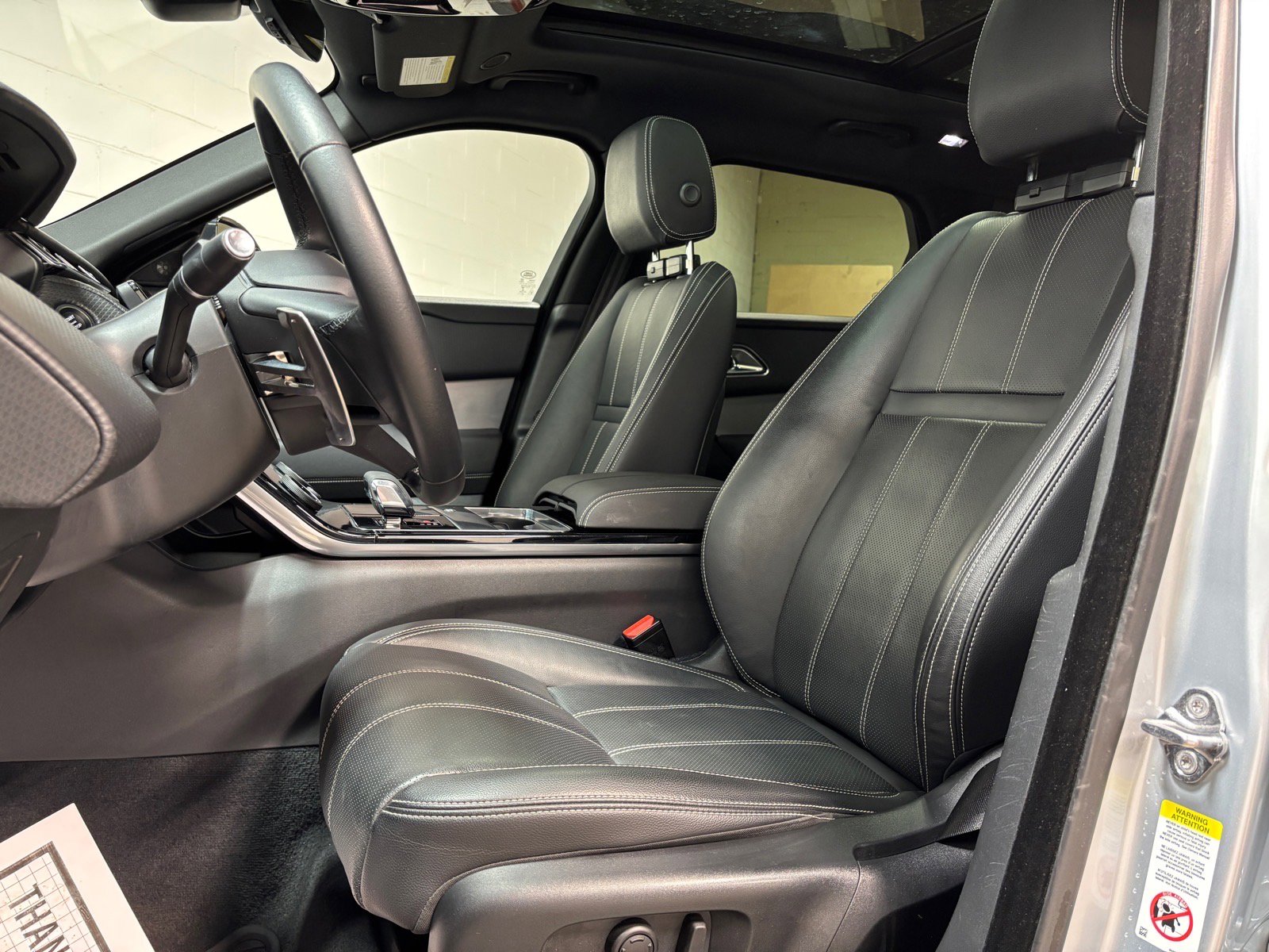 Used 2023 Land Rover Range Rover Velar R-Dynamic S AWD/4WD image 23