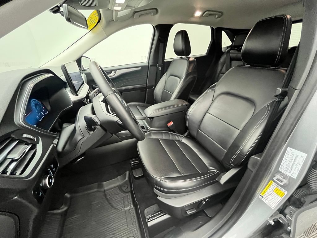 Used 2023 Ford Escape Platinum AWD/4WD image 21