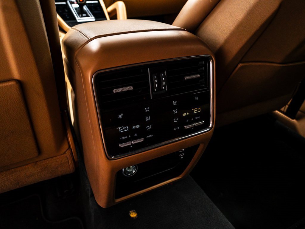 Used 2020 Porsche Cayenne S image 29