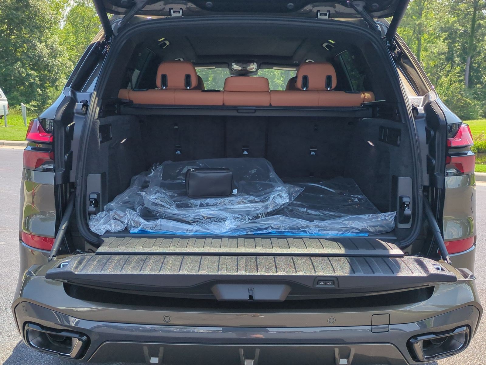 New 2026 BMW X5 xDrive50e w/ M Sport Package AWD/4WD image 32