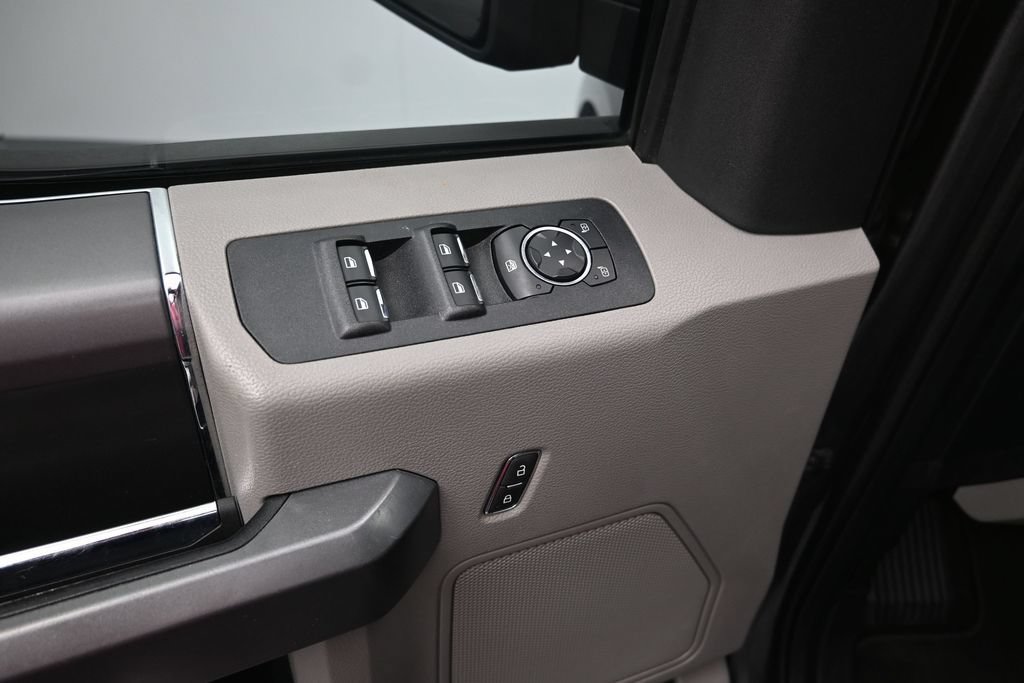 Used 2018 Ford F150 XLT w/ Equipment Group 302A Luxury RWD image 11