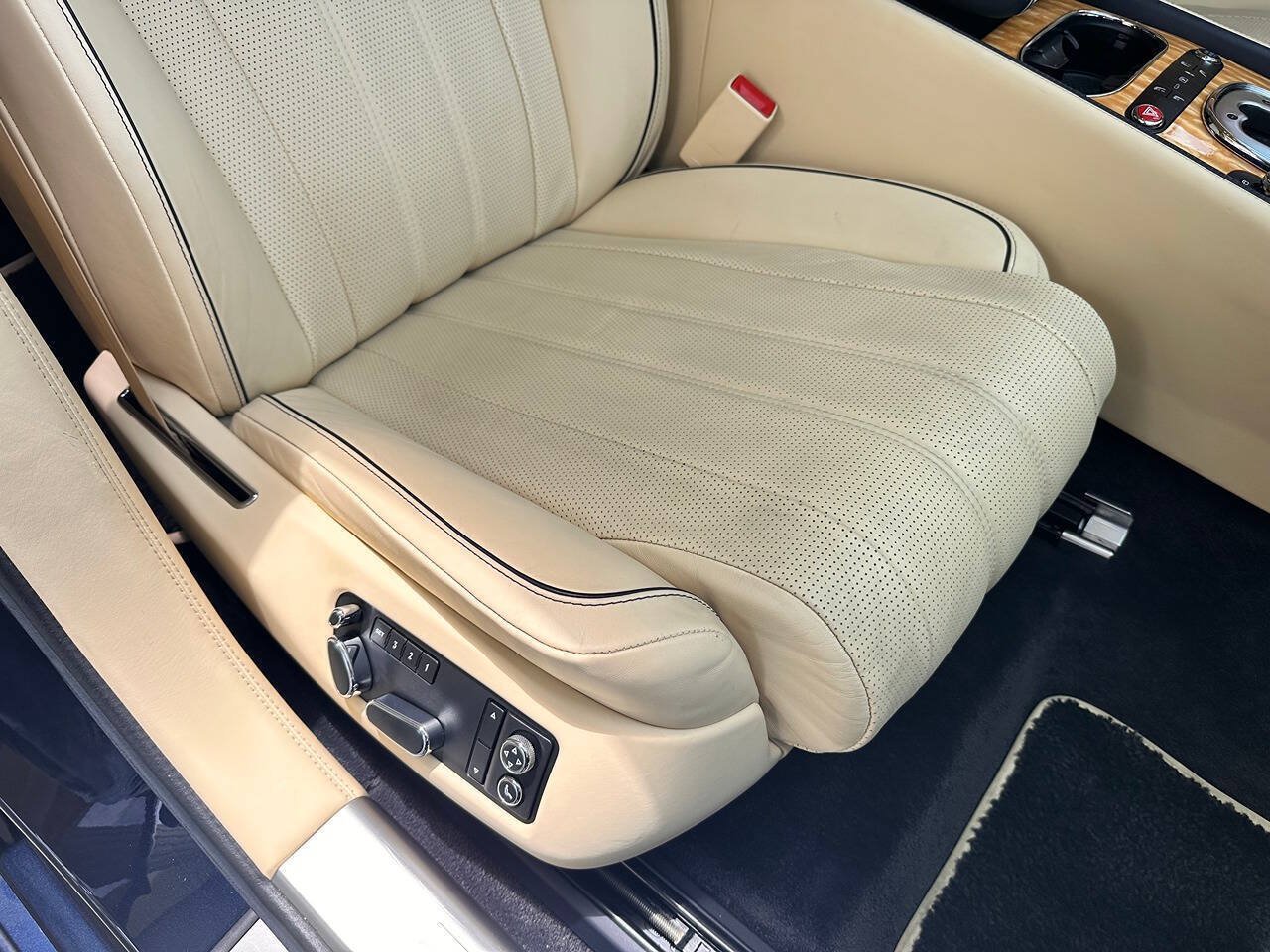 Used 2014 Bentley Flying Spur W12 AWD/4WD image 62