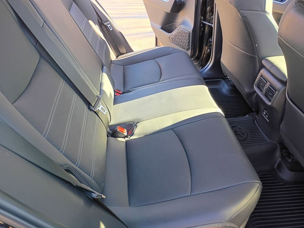 Used 2022 Toyota RAV4 Limited image 15