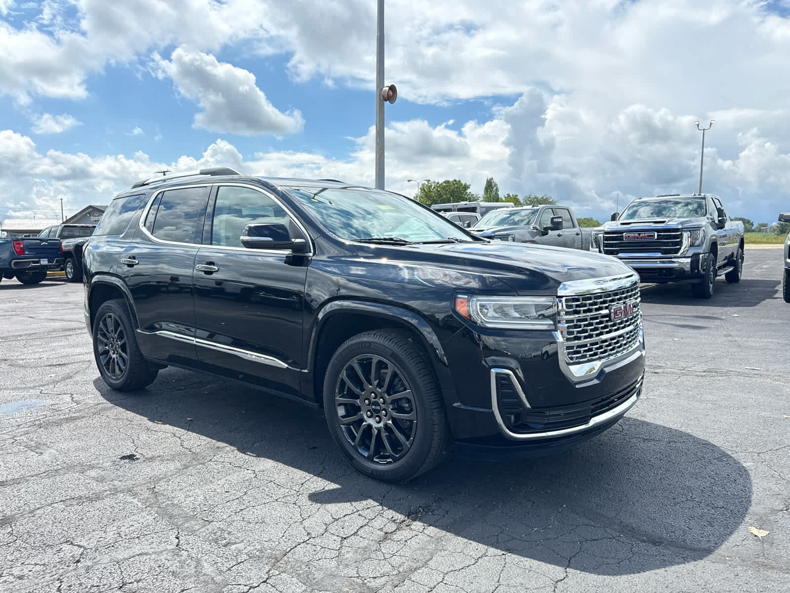 Certified 2023 GMC Acadia Denali w/ Black Diamond Edition AWD/4WD image 7