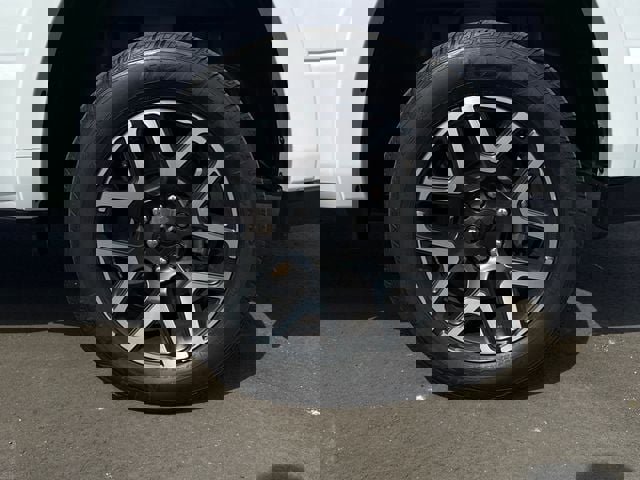 Used 2025 RAM 1500 Laramie image 6