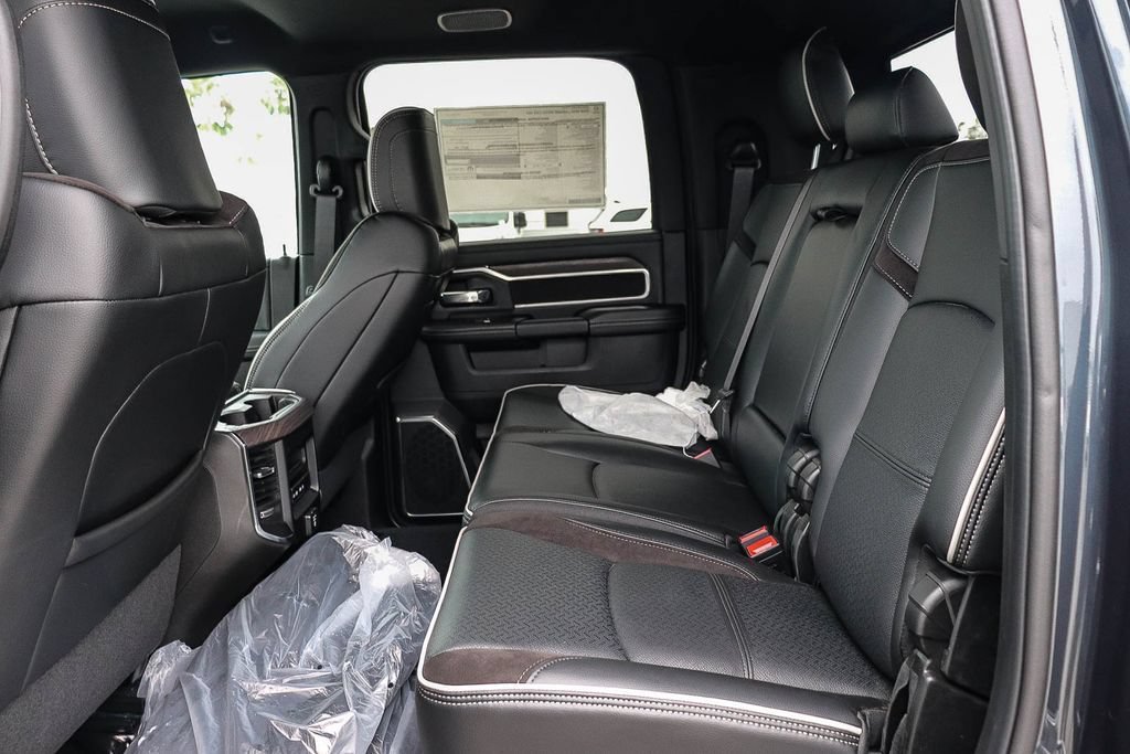 New 2026 RAM 3500 Laramie AWD/4WD image 22