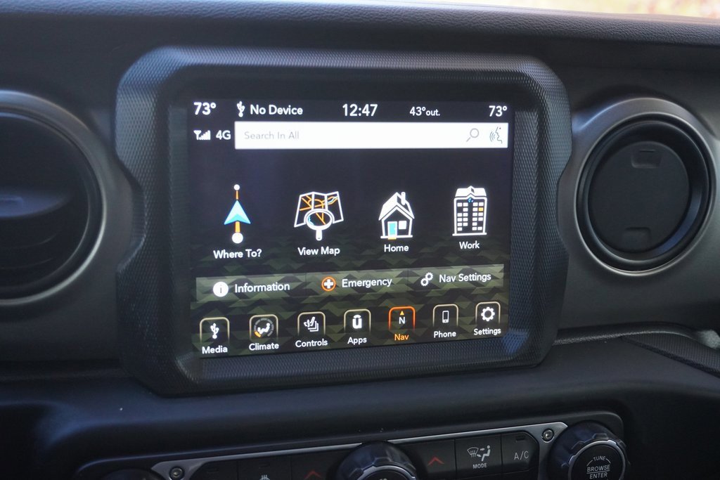 Used 2021 Jeep Gladiator Willys image 28