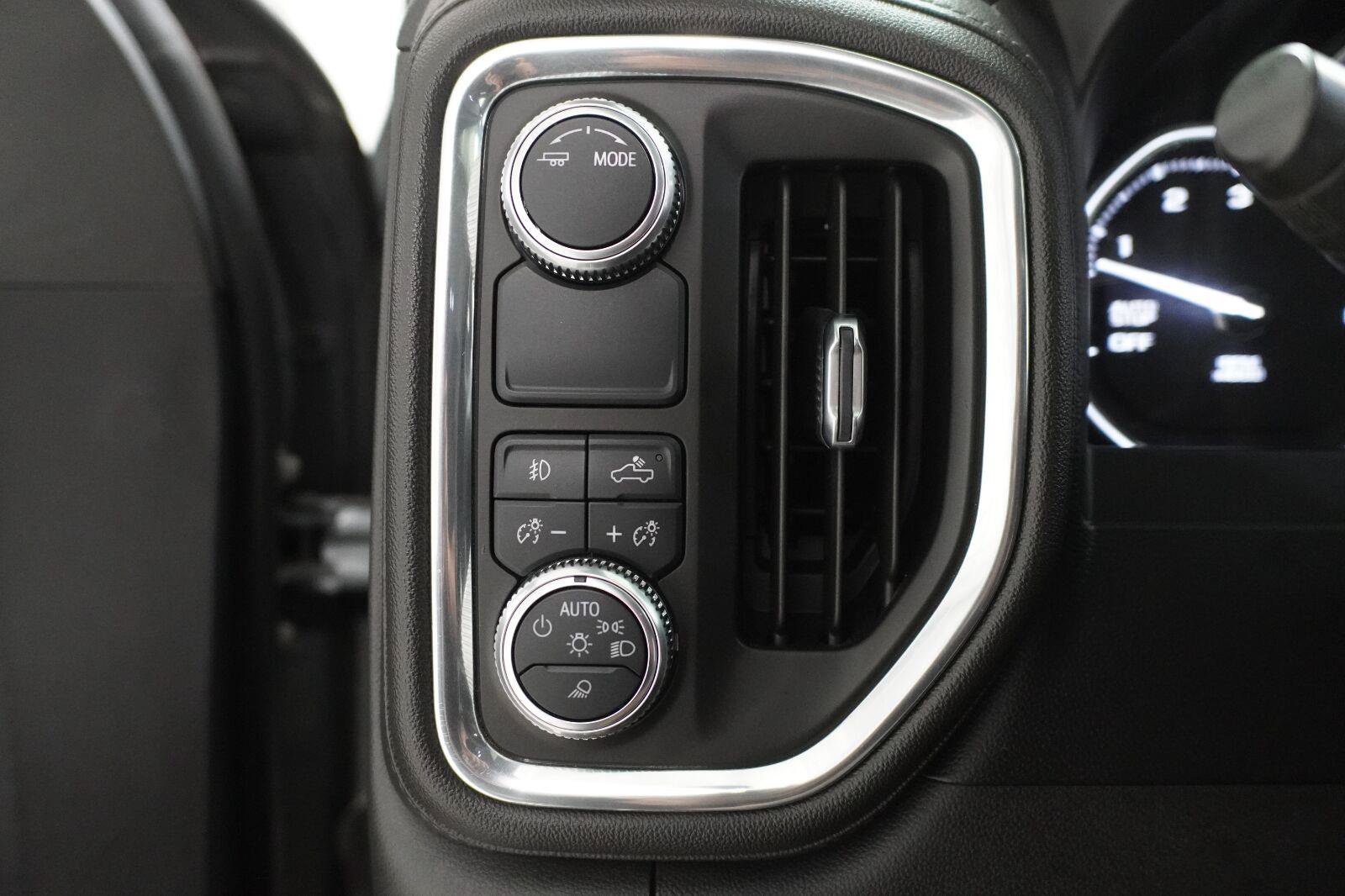 Used 2021 GMC Sierra 1500 Denali RWD image 13
