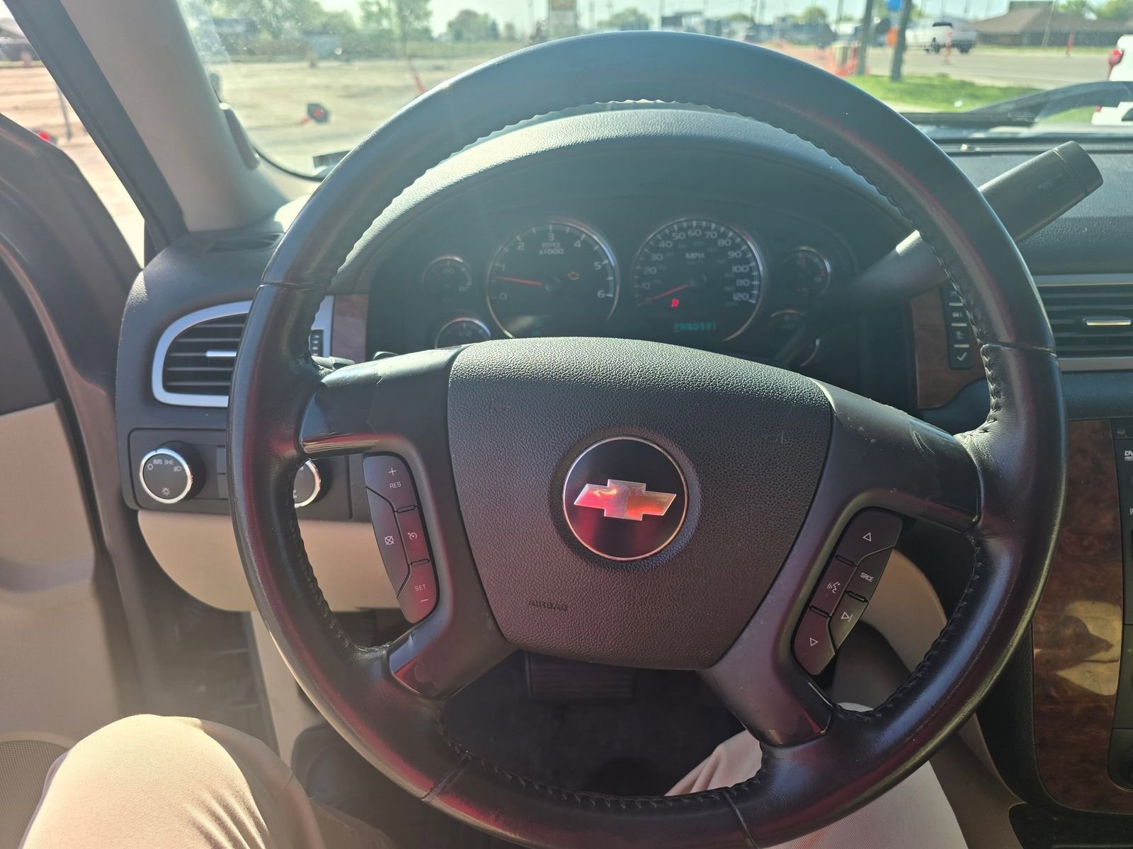 Used 2007 Chevrolet Silverado 1500 LTZ w/ Safety Package AWD/4WD image 9