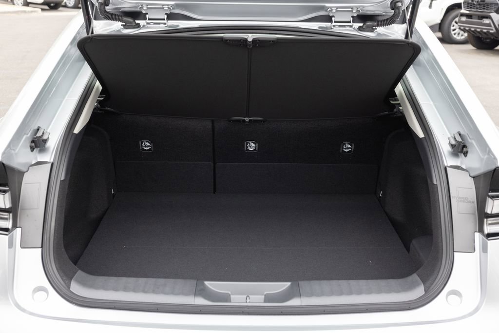 New 2026 Toyota Prius Plug-In Hybrid image 7