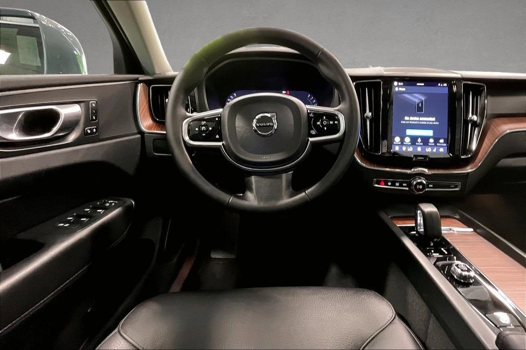 Used 2023 Volvo XC60 B5 Plus w/ Climate Package AWD/4WD image 8