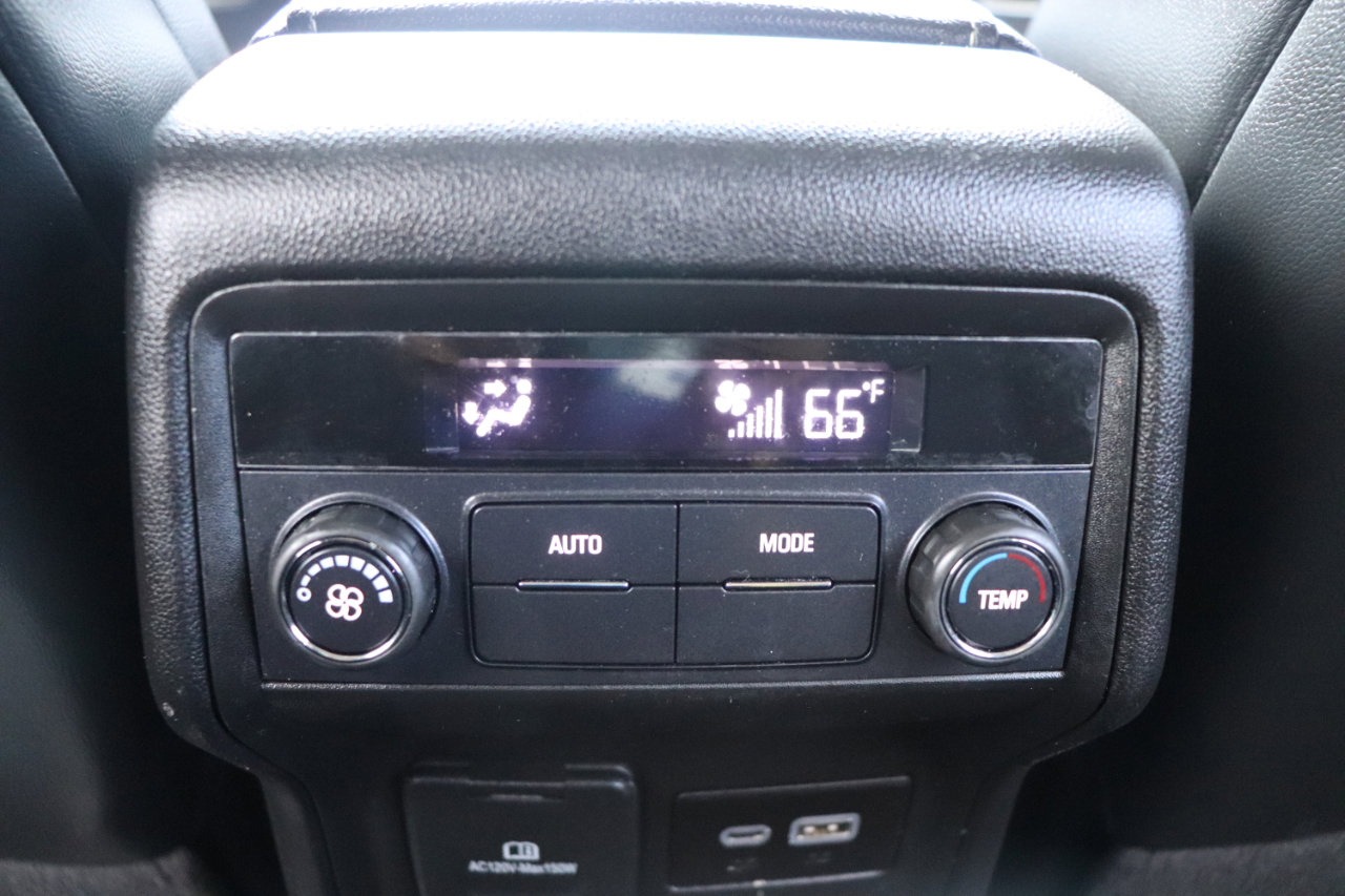 Used 2023 GMC Acadia SLT image 23