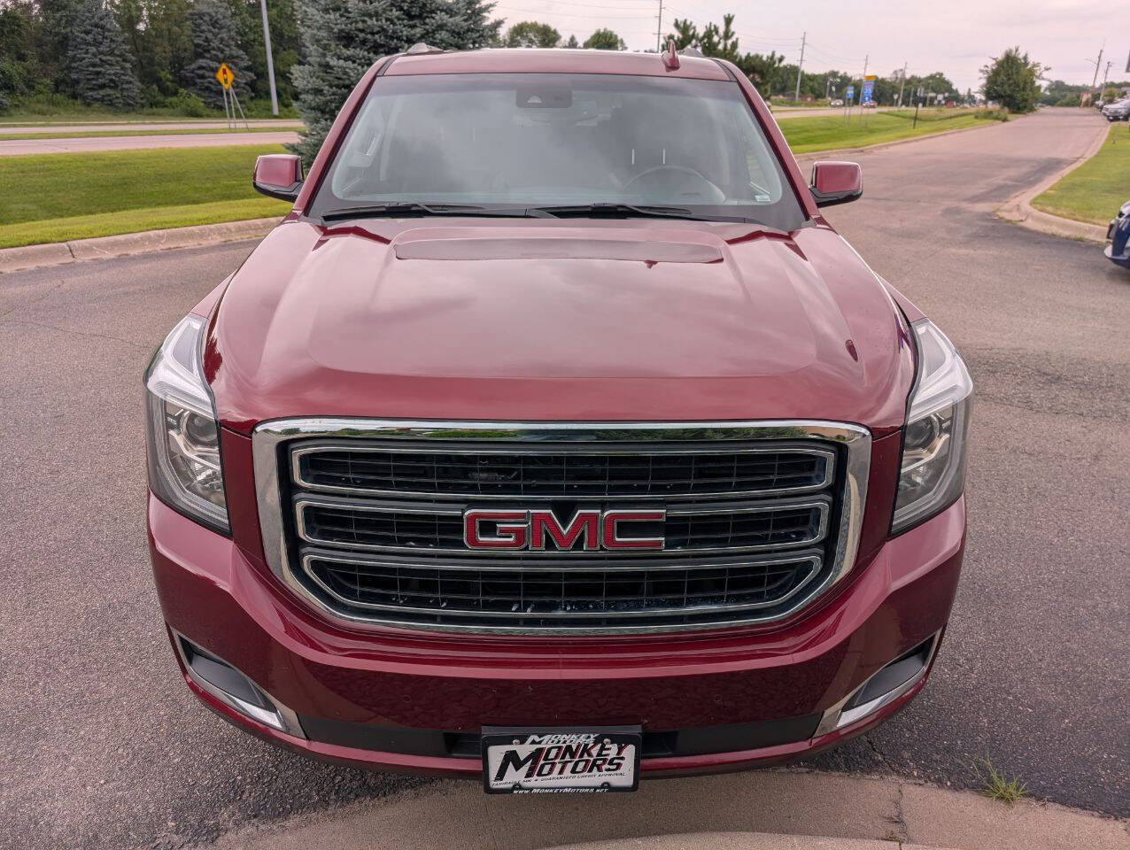 Used 2019 GMC Yukon XL SLT w/ Open Road Package image 4