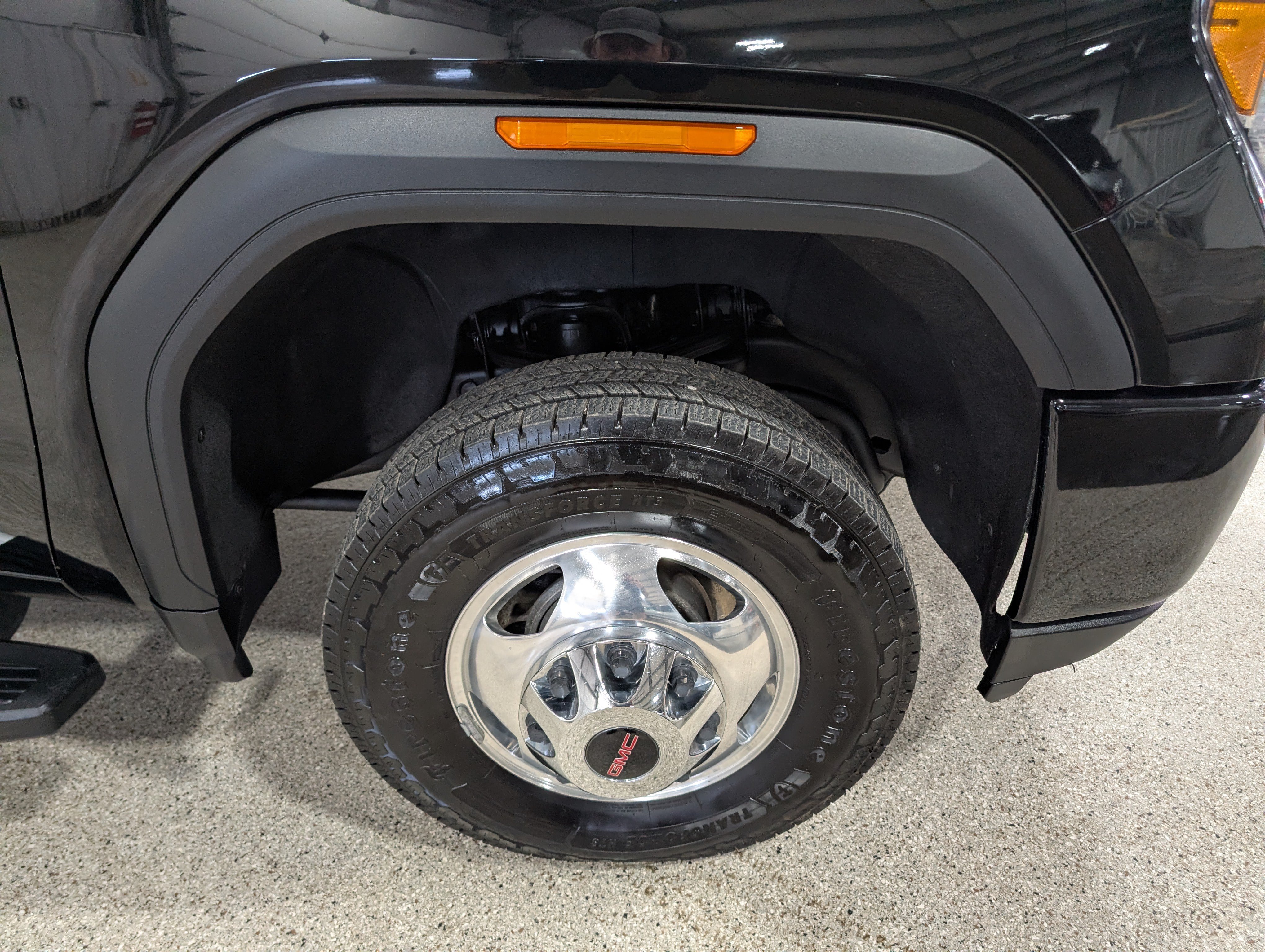 Used 2022 GMC Sierra 3500 Denali w/ Denali Ultimate Package AWD/4WD image 15