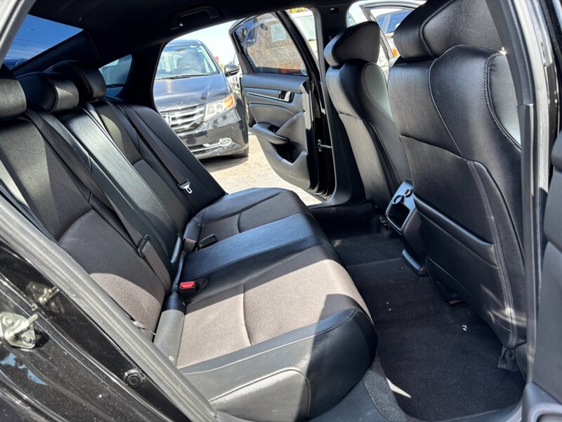 Used 2019 Honda Accord Sport image 13