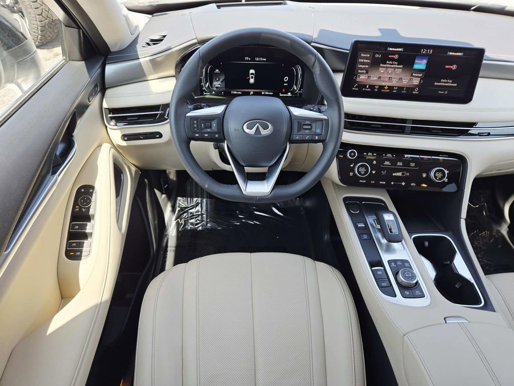 Used 2025 INFINITI QX60 Luxe w/ Vision Package AWD/4WD image 11