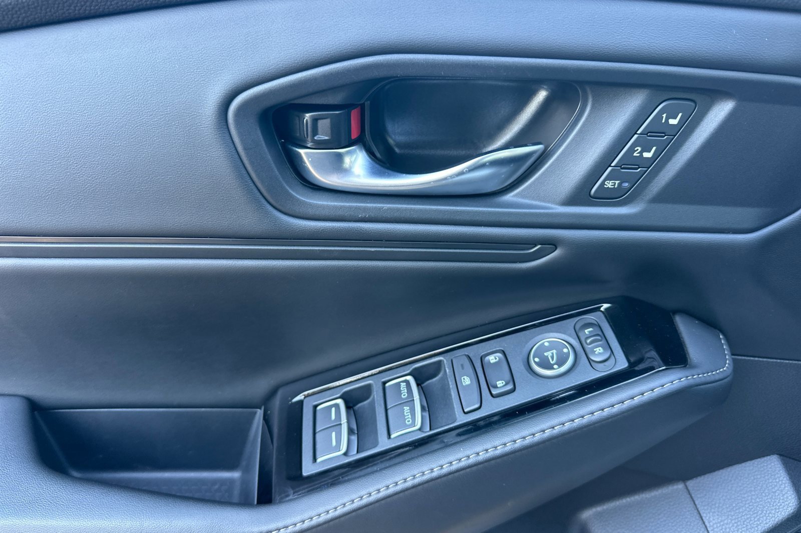 Used 2023 Honda Accord Touring image 12