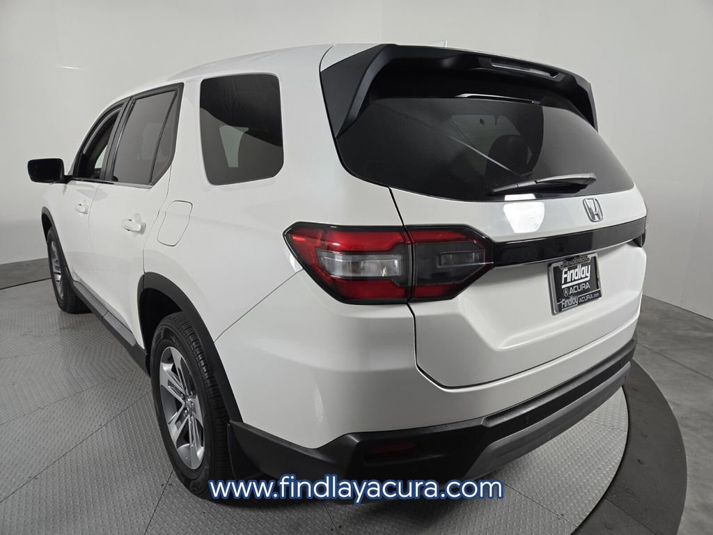 Used 2024 Honda Pilot EX-L image 4