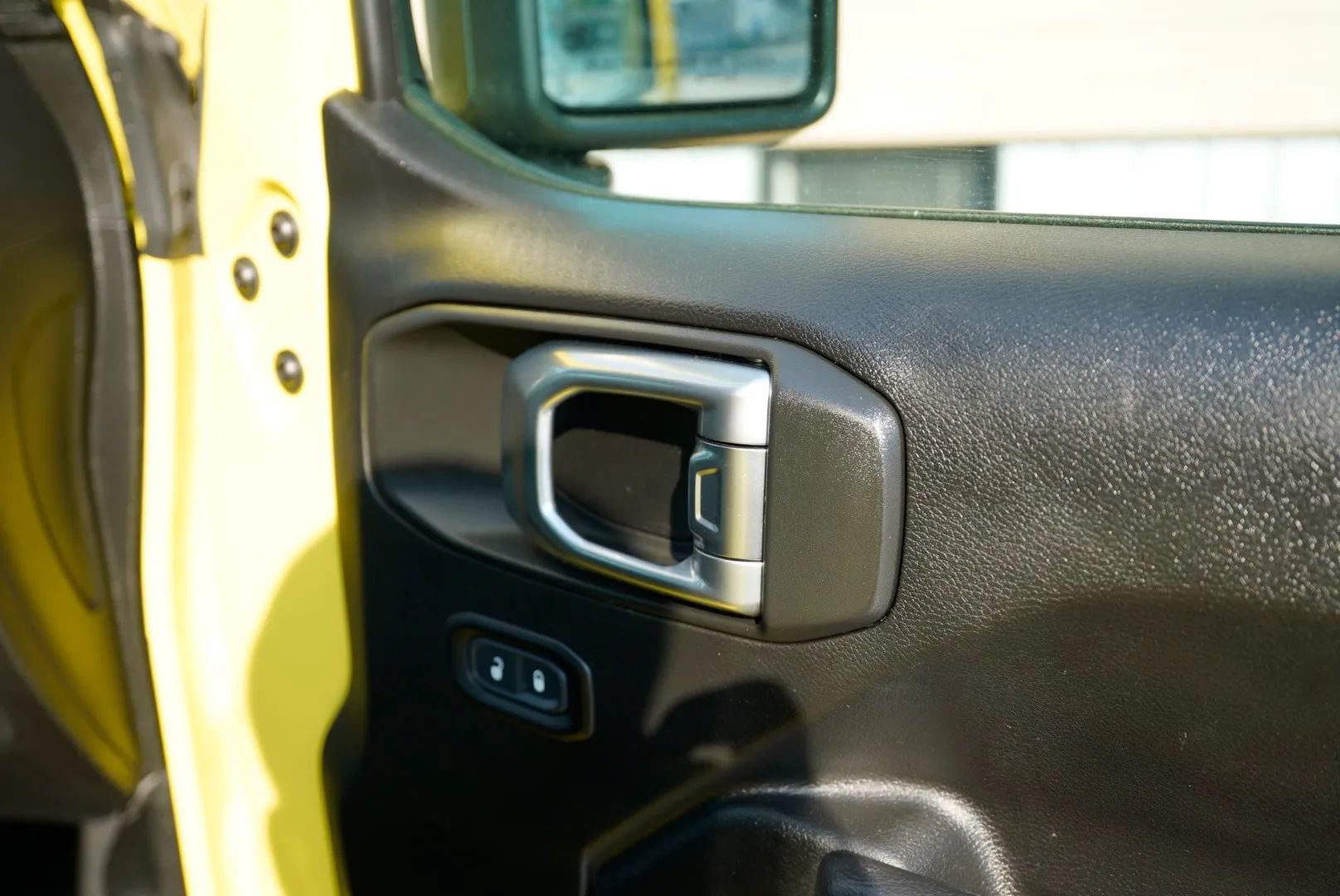 Used 2023 Jeep Wrangler Unlimited w/ Sun & Screen Package AWD/4WD image 39