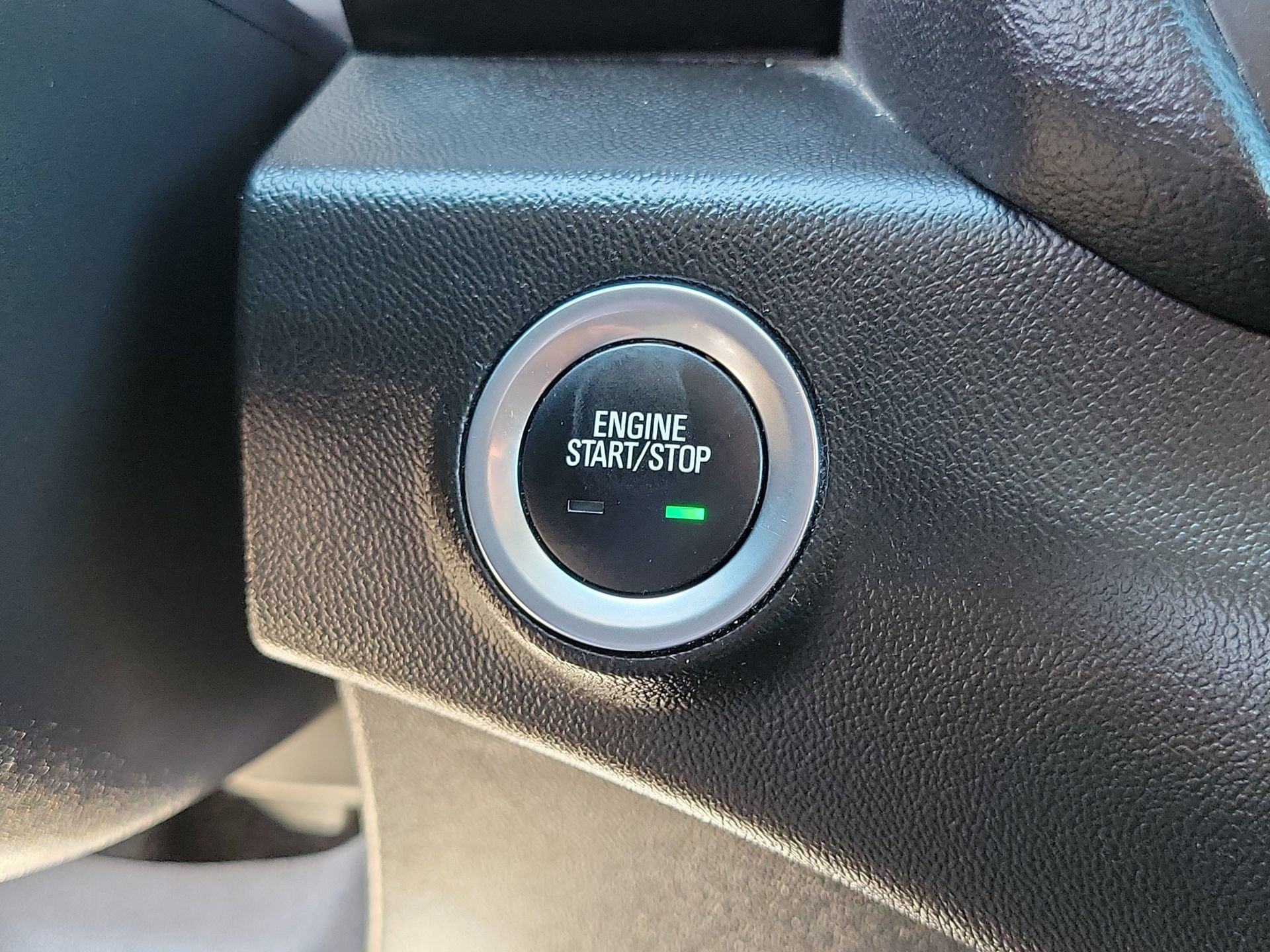 Used 2024 GMC Terrain SLE FWD image 16