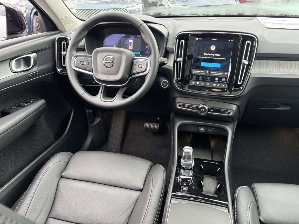 New 2026 Volvo XC40 B5 Plus w/ Protection Package Premier image 30