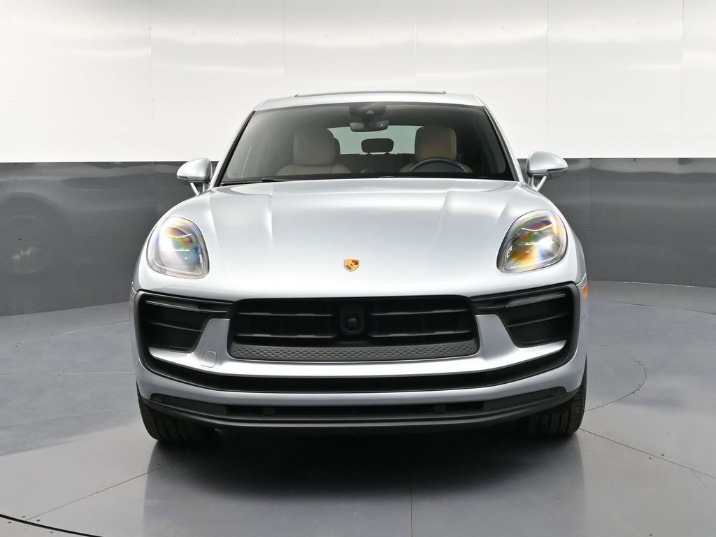 Certified 2023 Porsche Macan Turbo AWD/4WD image 11
